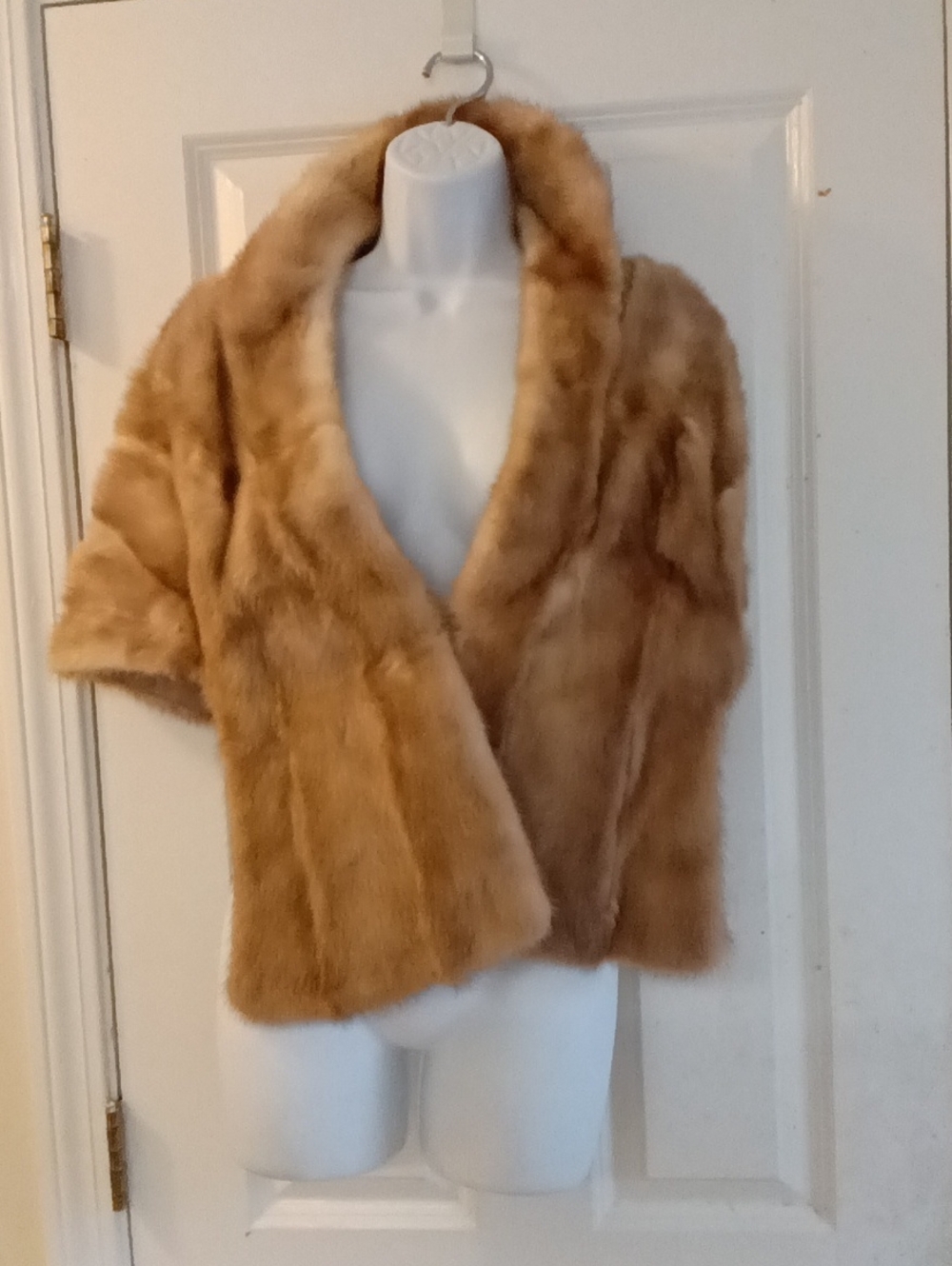Luxury Faux Fur Short Shawl n Light Brown Size 54 In Length 17" Wide